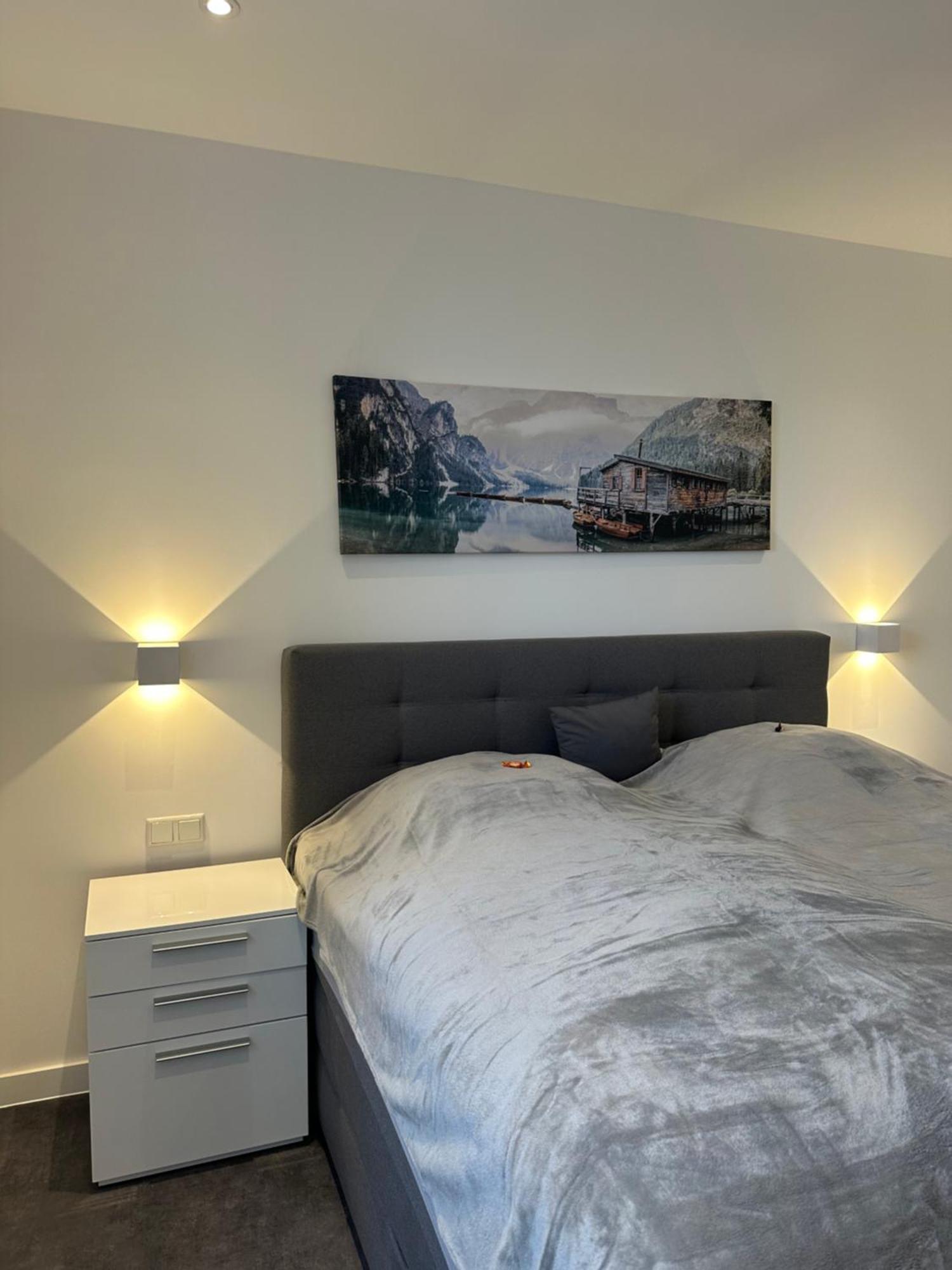 8-living Apartment